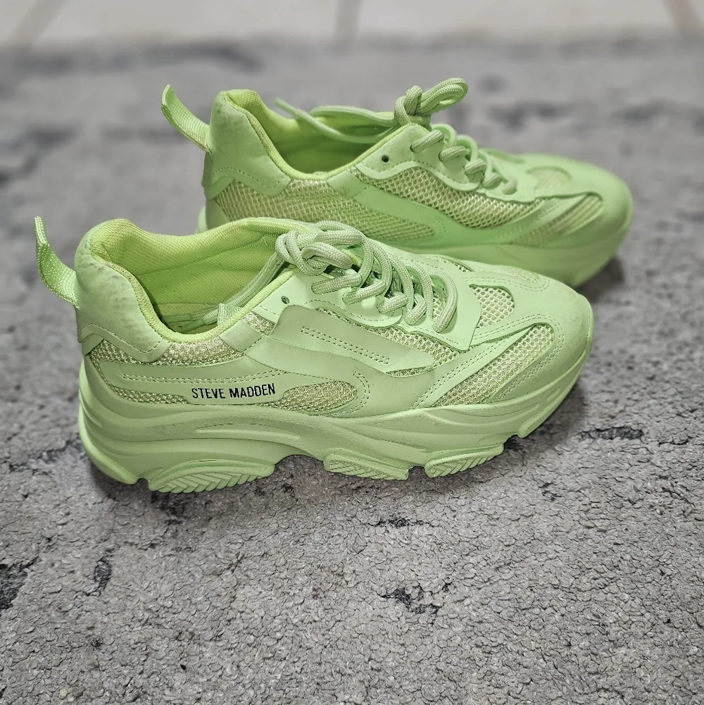 Steve Madden Possession Green Sneakers Size 6.5 - Picture 1 of 6